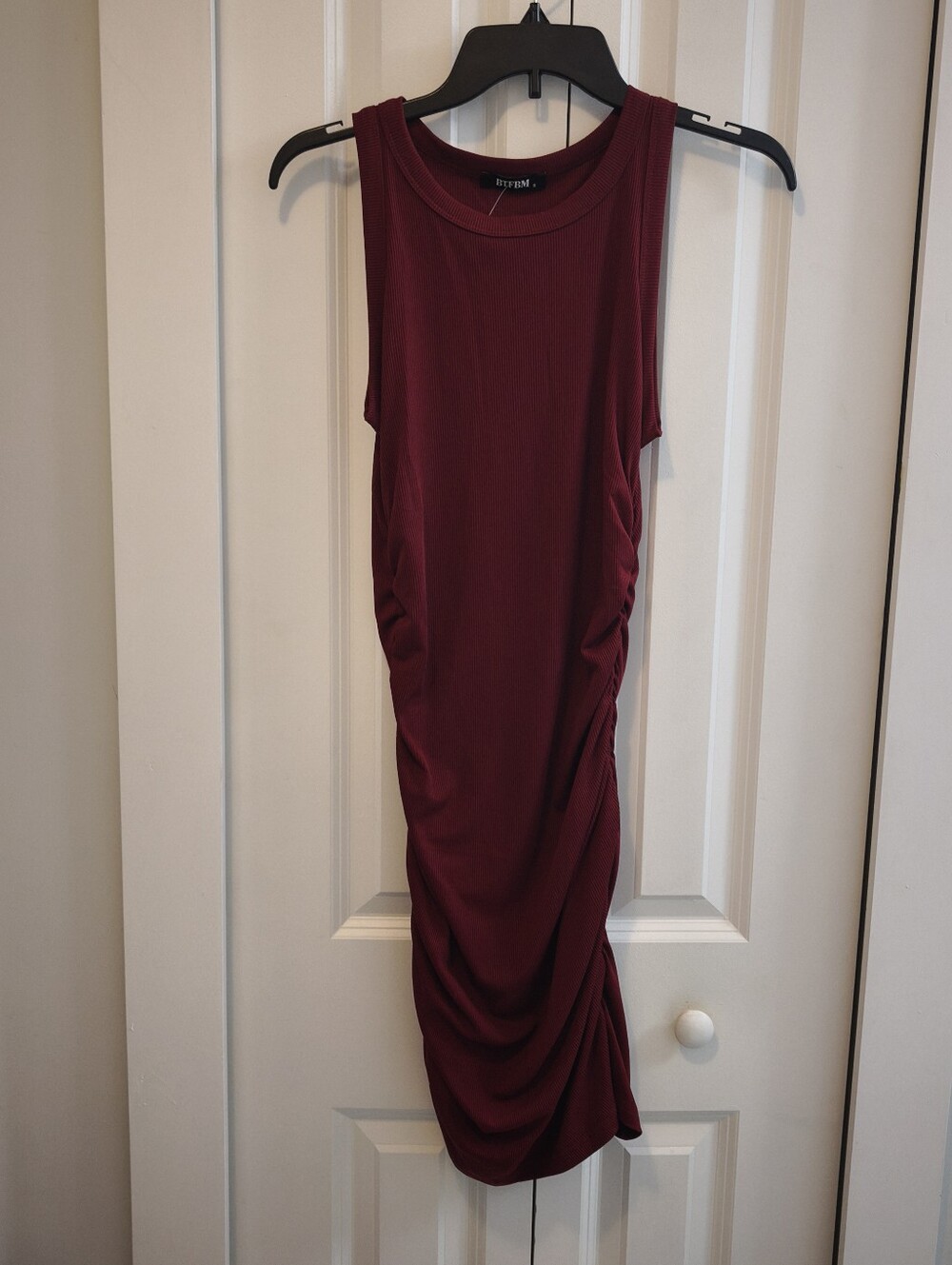 Sleeveless Ruched Midi Dress in Burgundy
